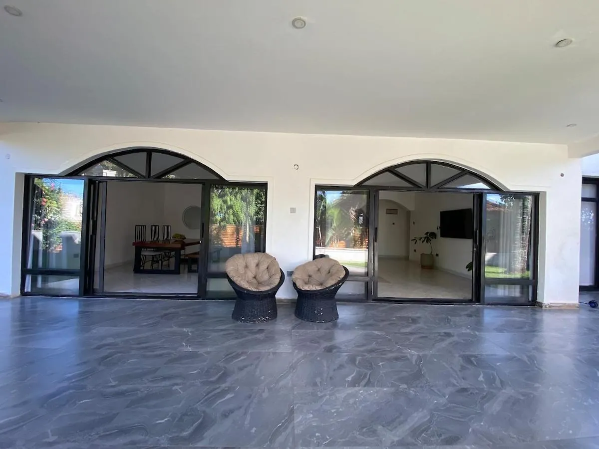 Oasis At Your Fingertips A 2 Bedroom Home Kampala Willa
